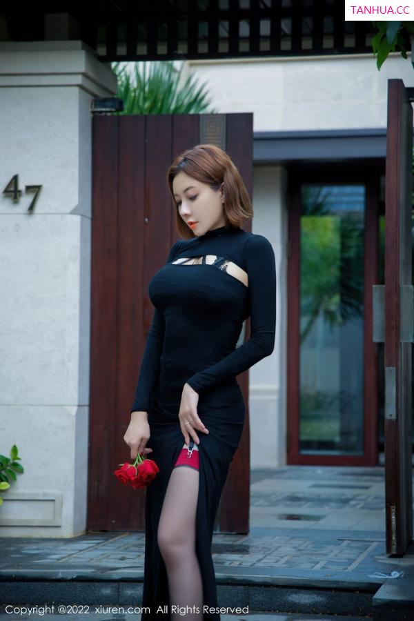 闫雪松 松果儿 [XiuRen]高清写真图 2022.02.17 No.4597 果儿Victoria第2张图片
